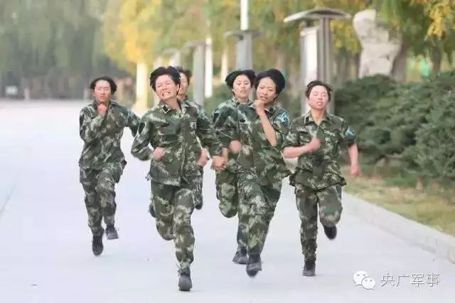 女子1000米中长跑比赛,2008年4x100米接力赛女子