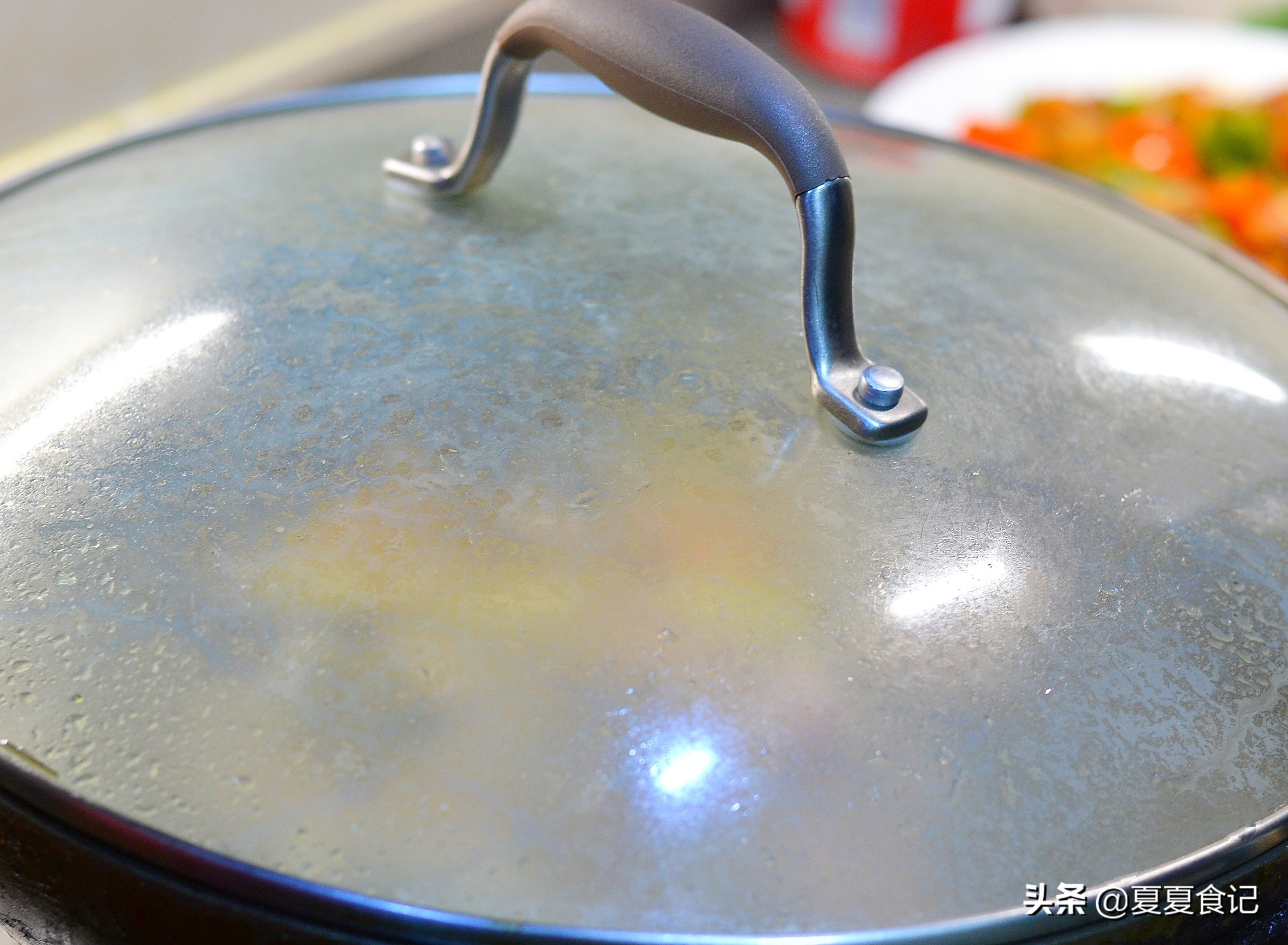 三文鱼头煮汤怎么做汤好喝,简易又美味的三文鱼头汤做法