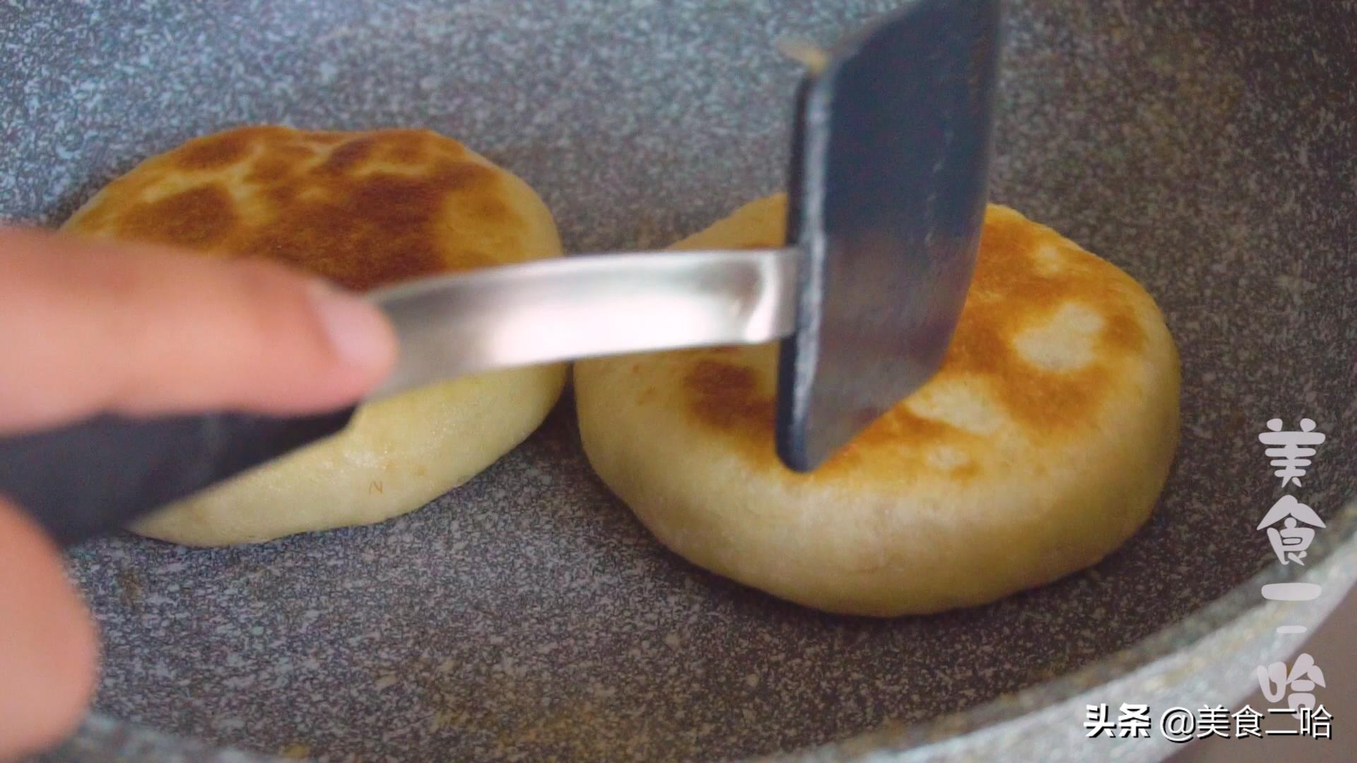 鲜肉饼按压破皮露馅怎么办,肉饼最好吃的做法不露馅不破皮