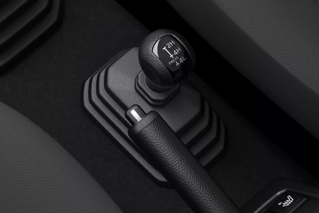 铃木吉姆尼全新曝光,铃木吉姆尼全新升级的价格多少钱