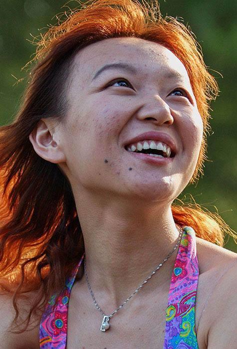 脸上的斑反映身体哪里出了问题,脸上绿豆大小的斑点是什么斑