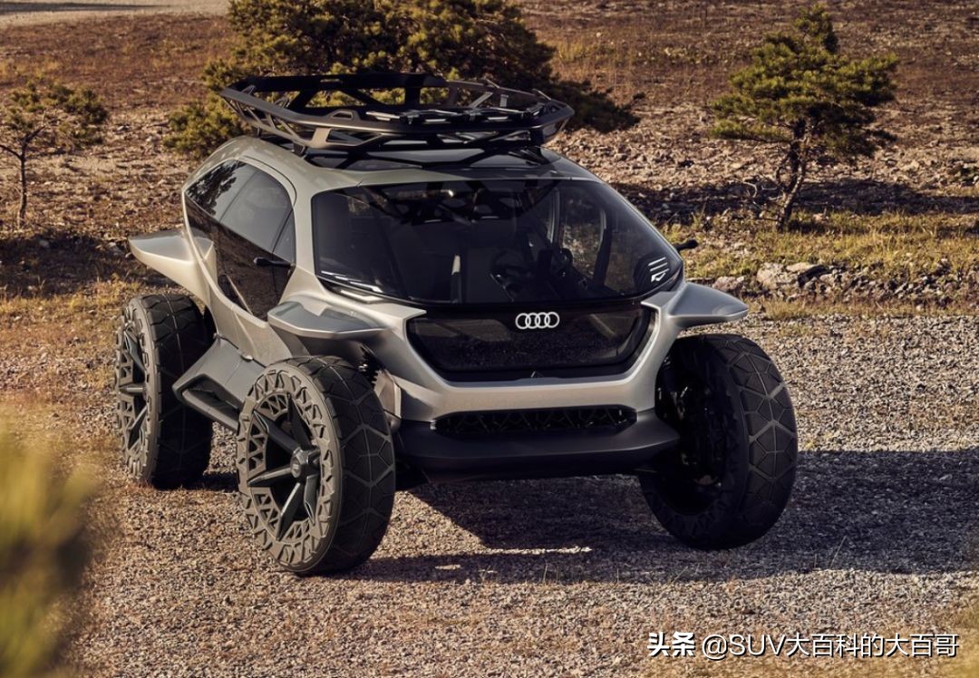 奥迪也发“硬派越野车”,透明座舱+500公里续航,还有无人机引路