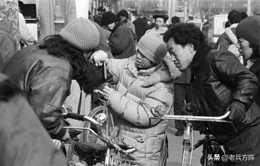 80年代人民穿健美裤图片,80年代北京街头服饰