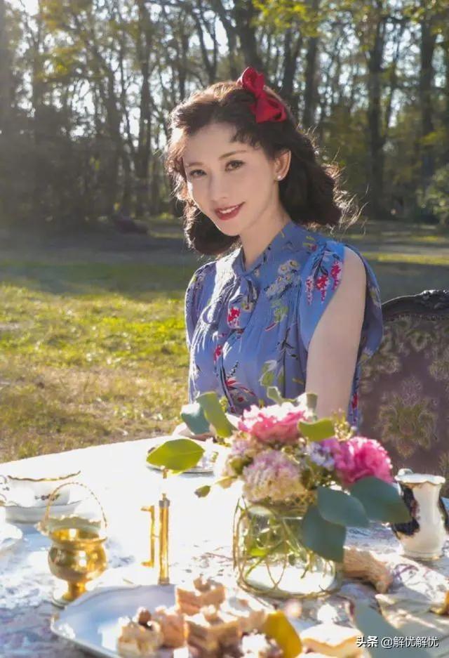 有一种整容叫结婚后的林志玲,44岁的林志玲依旧美得像开挂