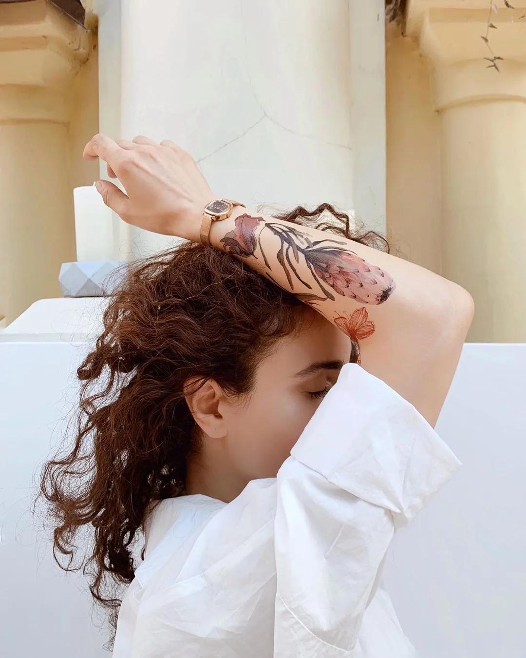 花卉墙绘,墙绘花卉色彩作品