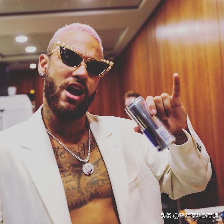 球场的战士,球场上的战士