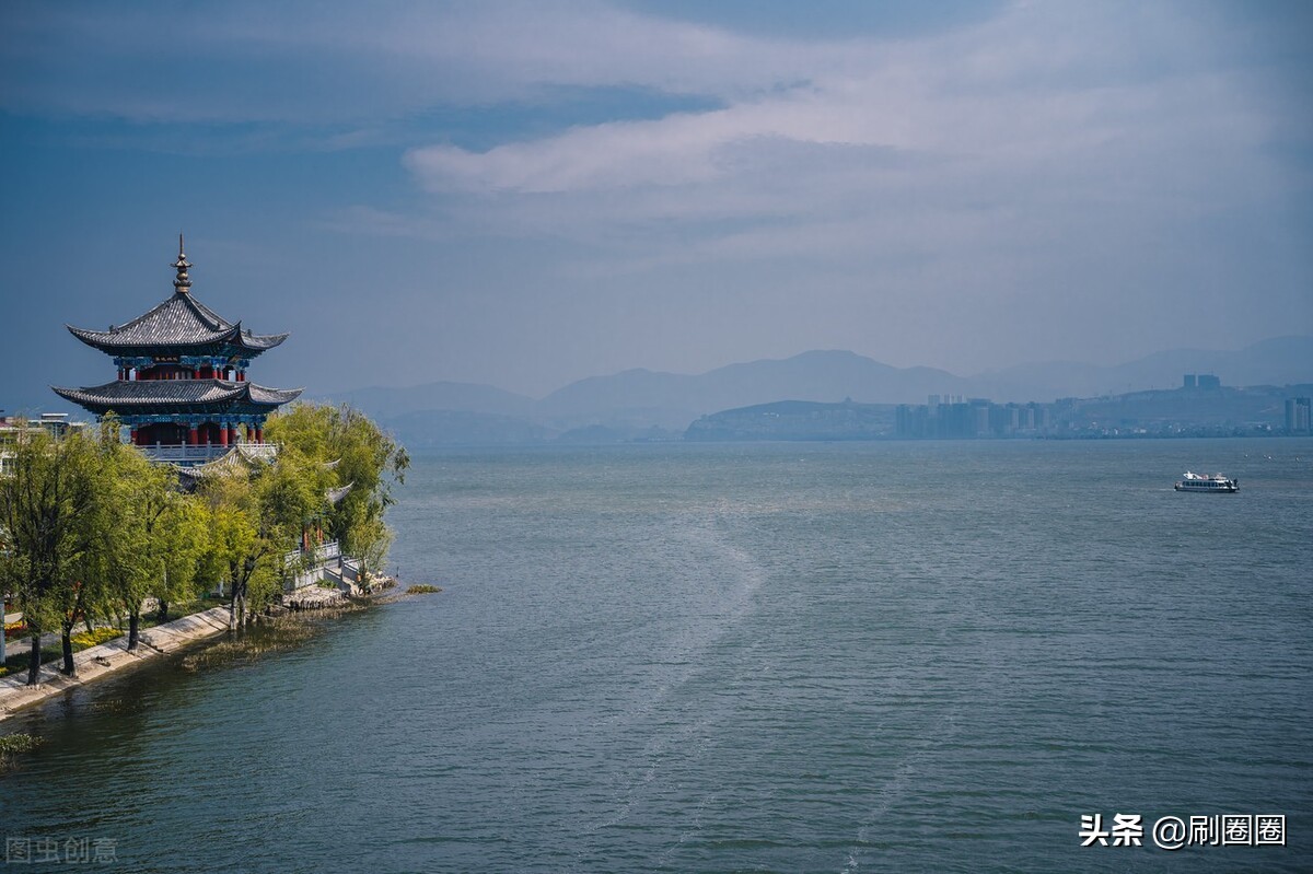 六年级作文一单元变形记范文,六上第一单元作文变形记优秀范文