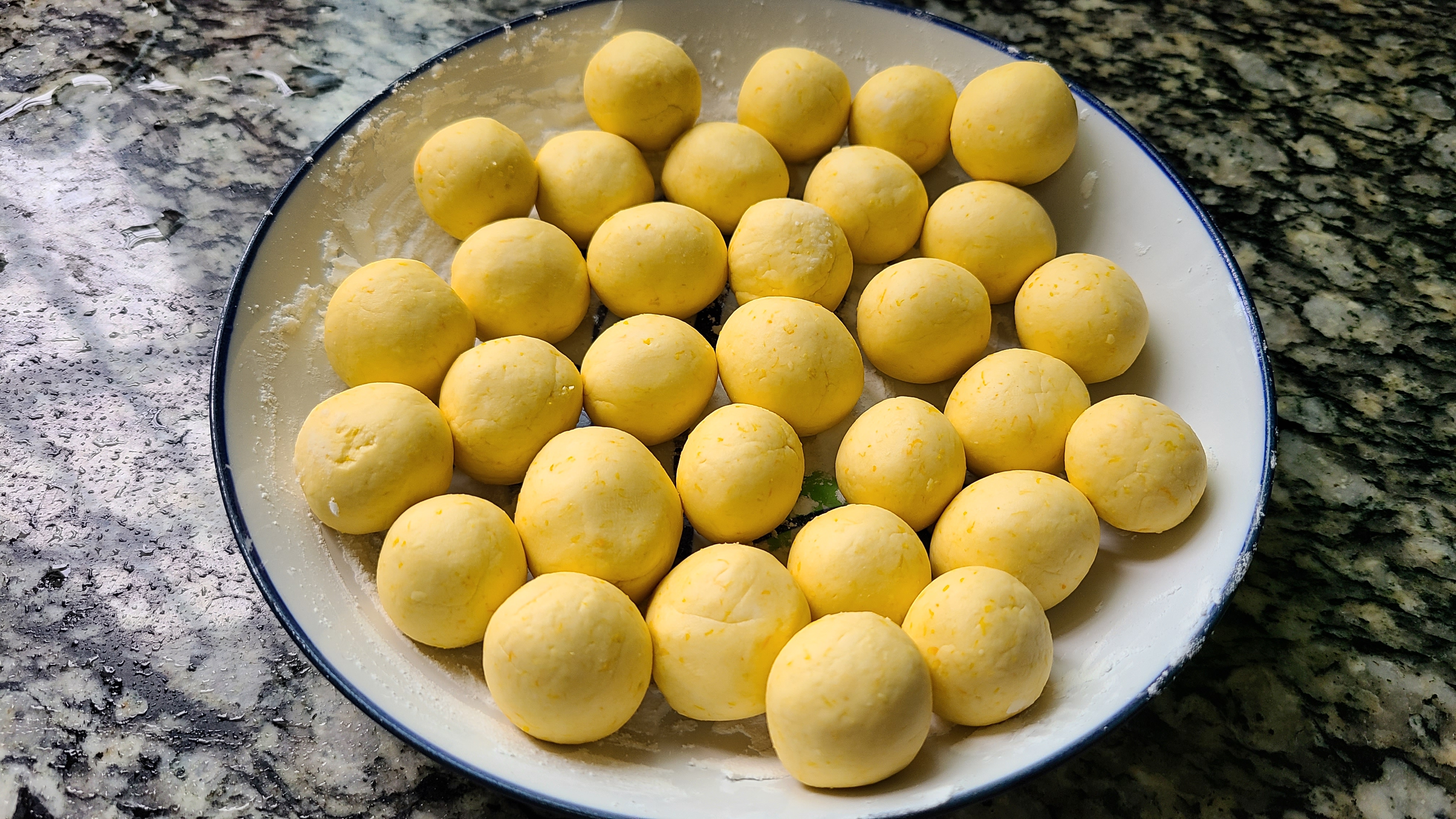 冬天广东正宗粤式糖水,广东秋冬糖水怎么做