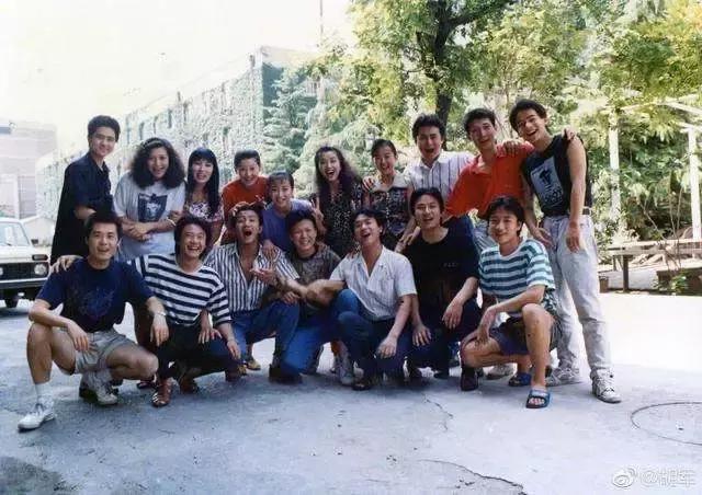 何冰自曝刚出道的自己借七分钟戏,何冰跑龙套十年40岁终有名气