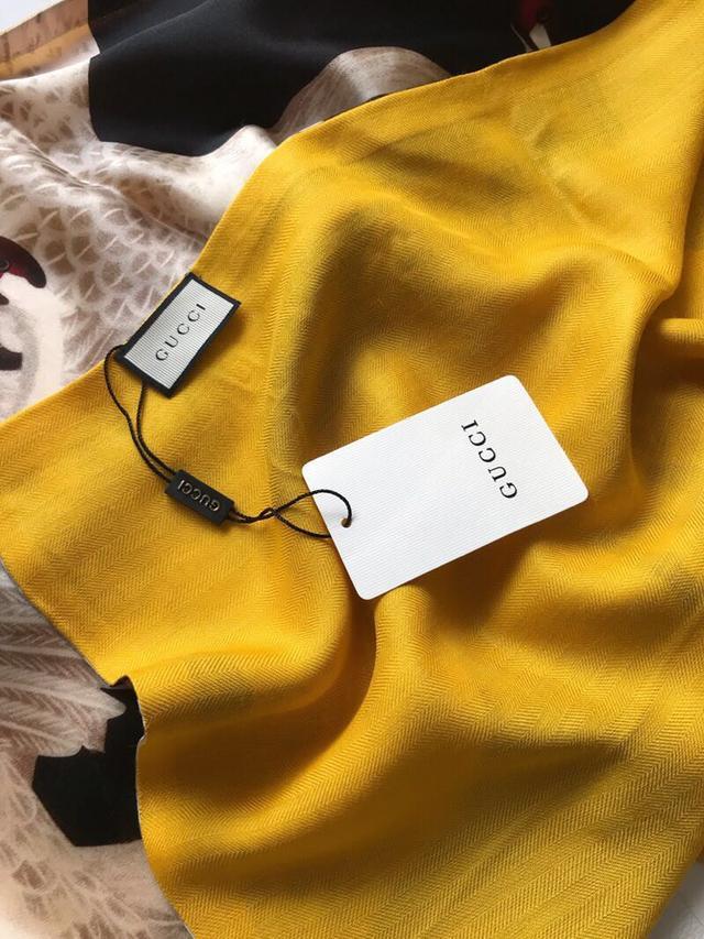 今年最流行的十款围巾,今年最潮围巾15种戴法视频