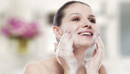 脸皮薄用什么护肤品最好,健康洗脸必备神器