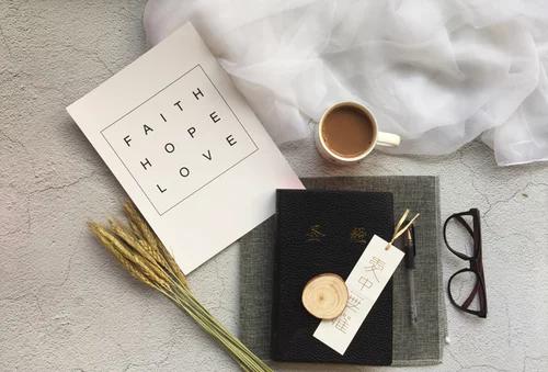 要么庸俗要么孤独一生浪荡,要么庸俗要么孤独经典语录