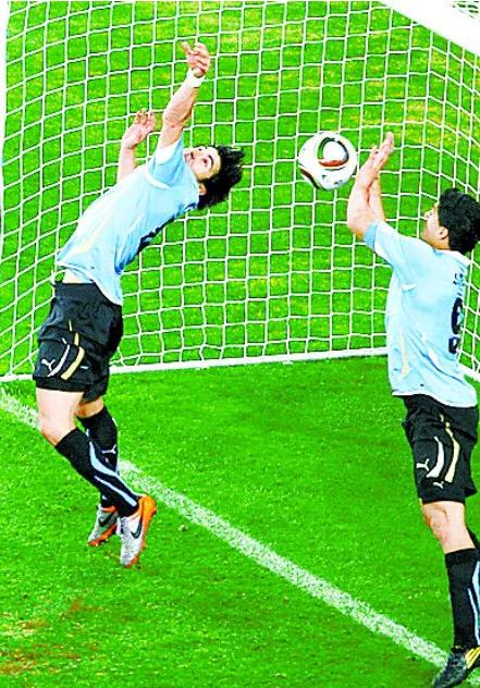 足球感人催泪片段真实事件,足球感动瞬间催泪片段2014阿根廷