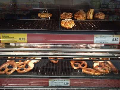 德国统计局公布数据，肥皂卫生纸成超市抢手货，啤酒蛋糕遭冷遇