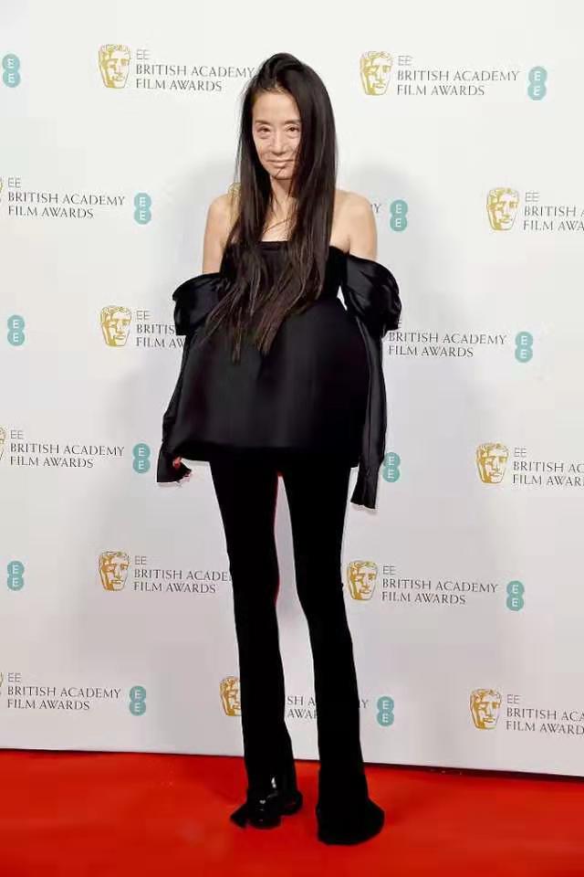 72岁婚纱女王王薇薇生日照曝光,婚纱女王王薇薇72岁素颜照