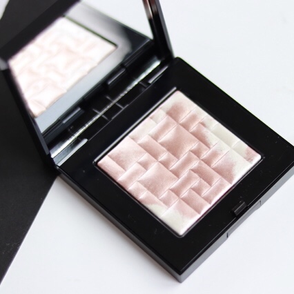 日常妆阴影高光画法,先画眼妆再上底换头技术