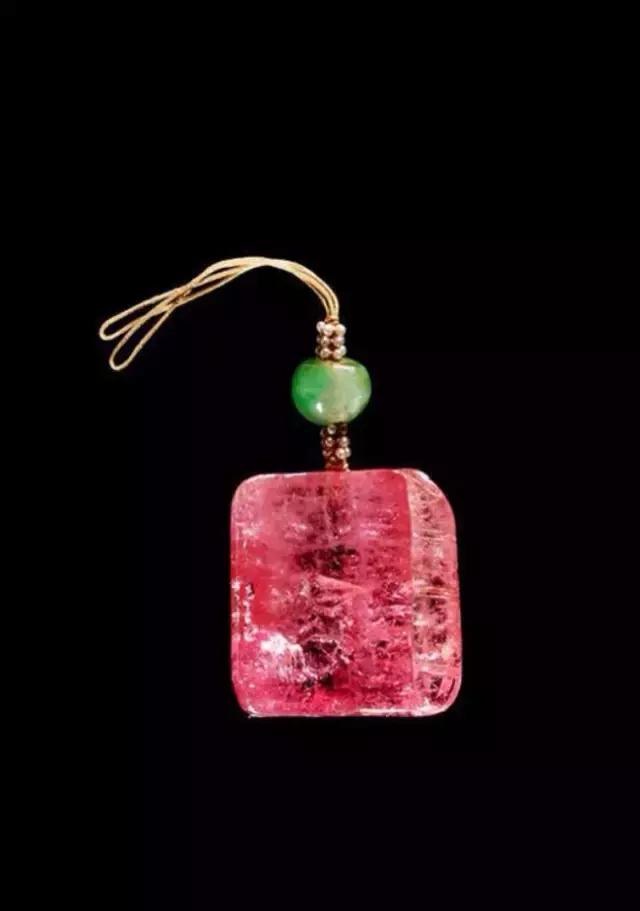 古代女人的首饰,古代女子的首饰描写