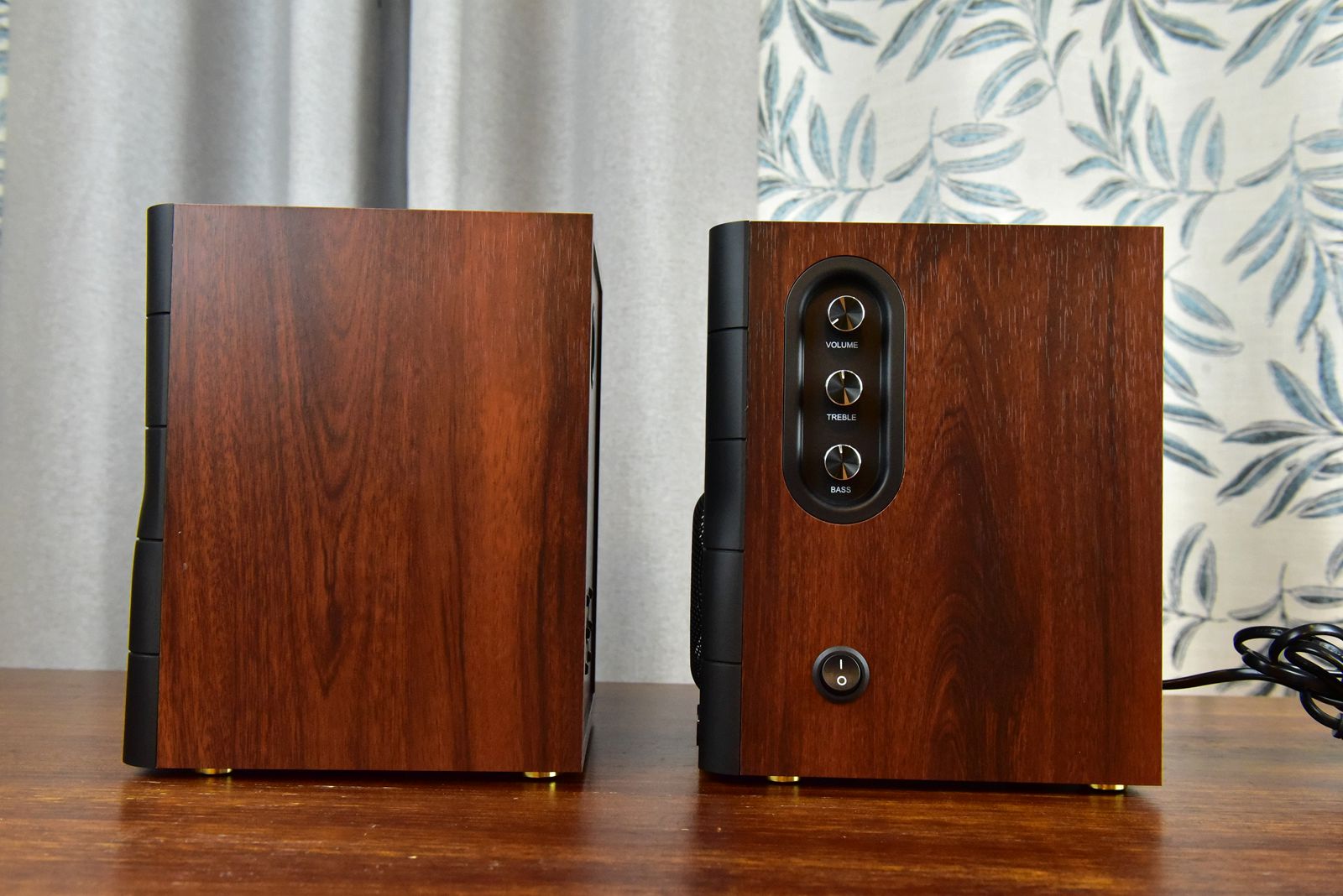 真力和惠威 (惠威音箱和真力哪个好)