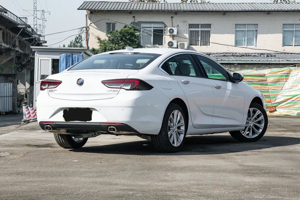 别克君威2.0t最新优惠价格,别克君威降价9万元