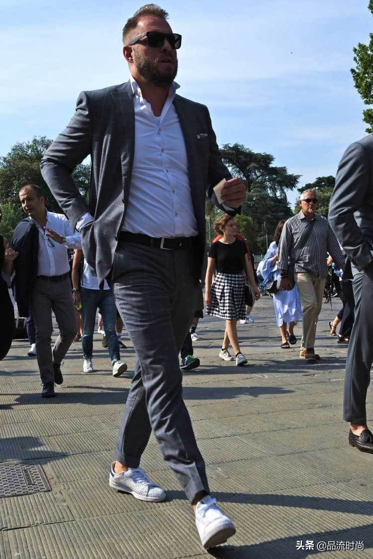 阿迪达斯最值得入手的哪款鞋 (阿迪达斯鞋前些年火的哪款鞋)