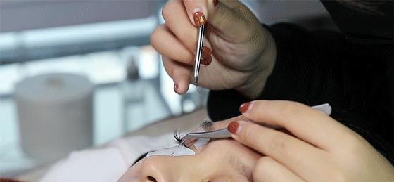 老板疯了！人人送100元！29.9就能做美睫！小仙女们约起来~