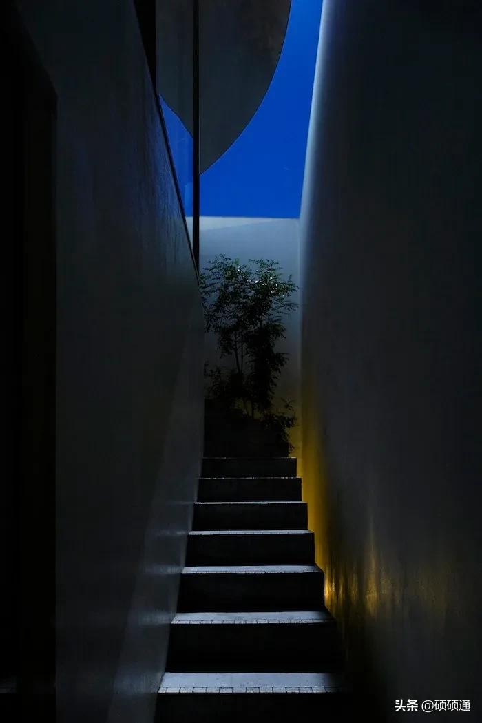 18平米卧室能装浴缸,18平方迷你别墅