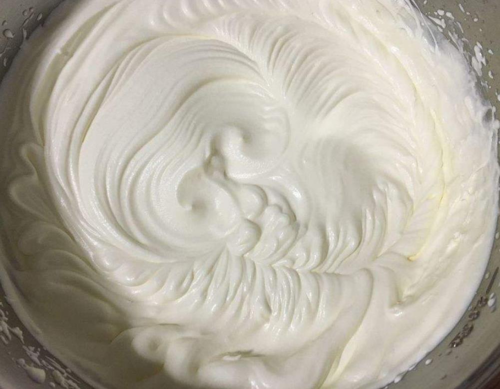 怎么用不加糖的纯牛奶做的奶油,用牛奶做奶油是液体怎么办