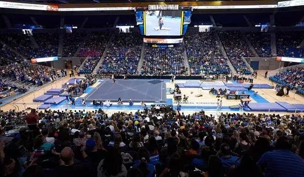 翻滚吧阿信摩托车型号,翻滚吧阿信小混混死了