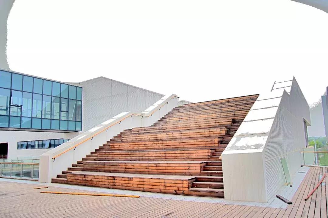 武汉最近哪所大学要搬新校区,武汉重点高中新校区