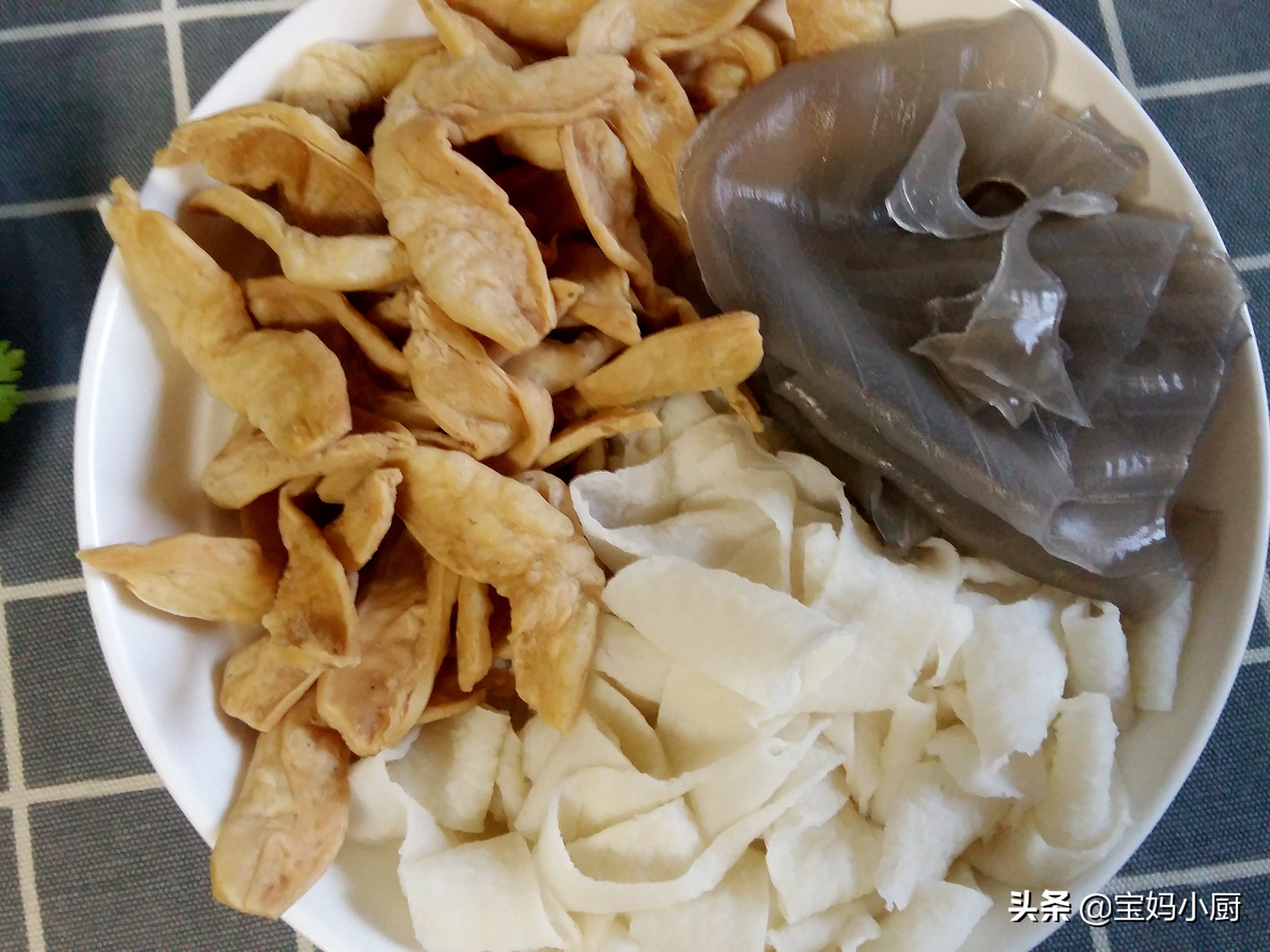 火锅自己在家怎么做好吃,自己在家做火锅推荐菜