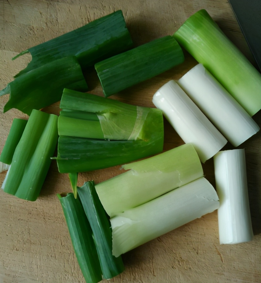 煲狗肉的做法教程,煲狗肉放什么菜最好吃