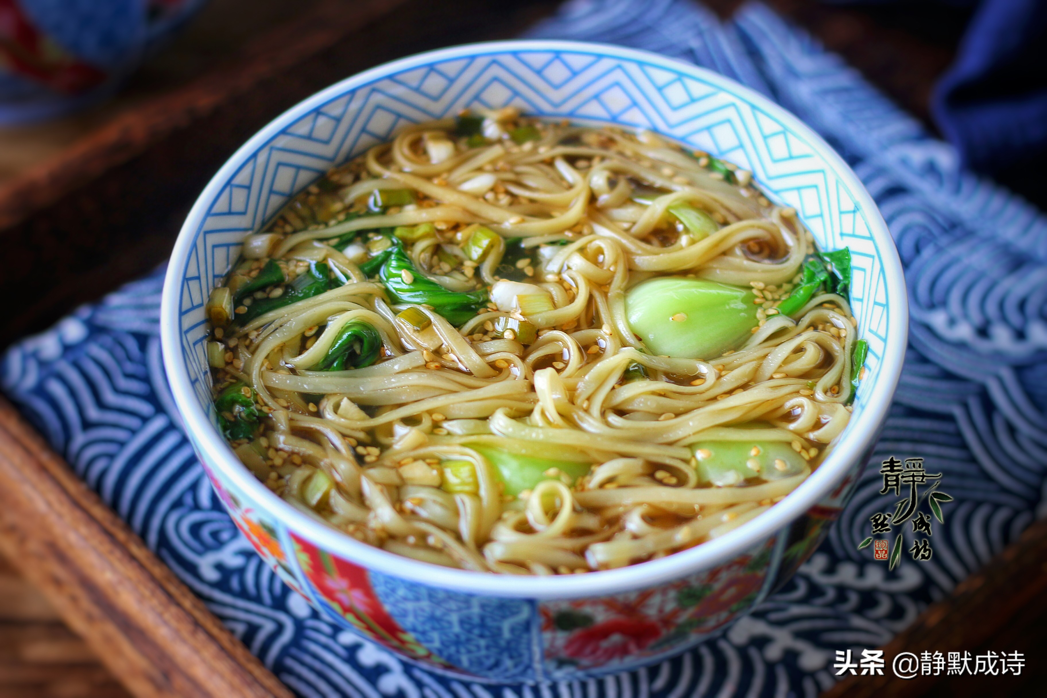 挂面的简单做法好吃到爆,挂面最好吃的做法家常