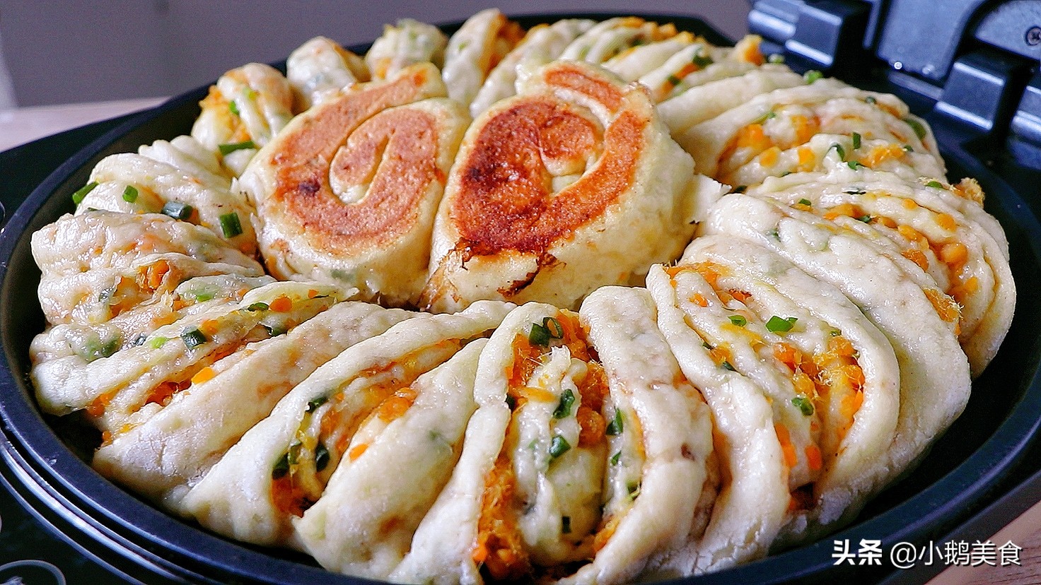 玉米面最好吃的做法加2个鸡蛋,少油玉米面大饼子