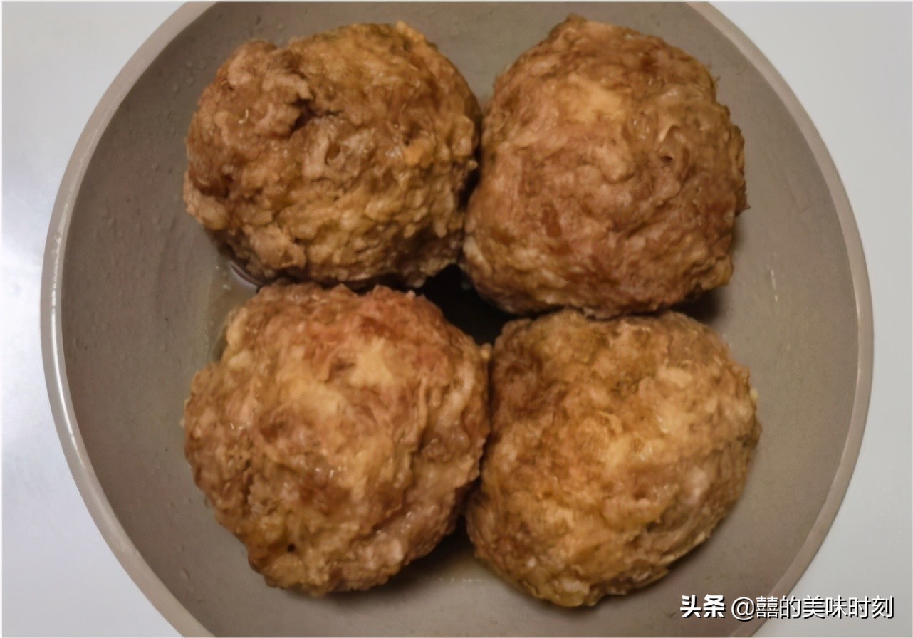 山东大叔做小吃视频在线观看,大叔专心做糁30年每天卖出700碗