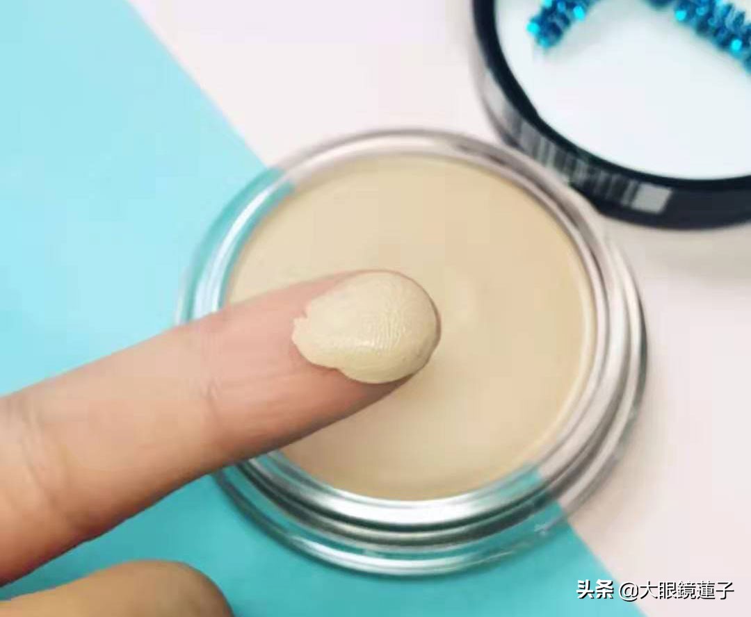 推荐一款适合油性皮肤的粉底霜,油皮亲妈粉底霜怎么样