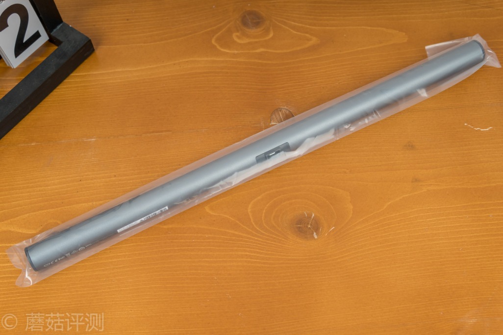 明基screenbar屏幕挂灯效果,明基显示器屏幕挂灯