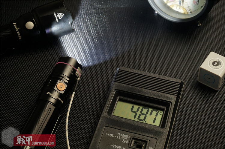 fenix菲尼克斯pd36rv2.0,fenix手电pd40r与pd36r哪个好