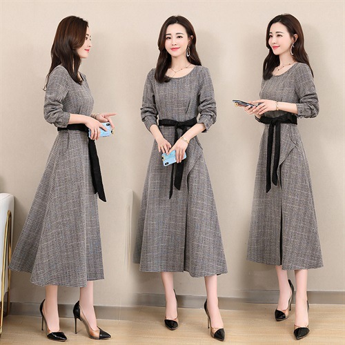 腰若流纨素的意思,腰若流纨素耳著明月珰全文