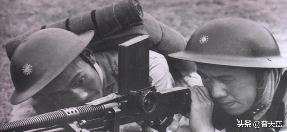 国军zb26捷克式轻机枪,捷克式轻机枪zb26有30发弹匣的吗