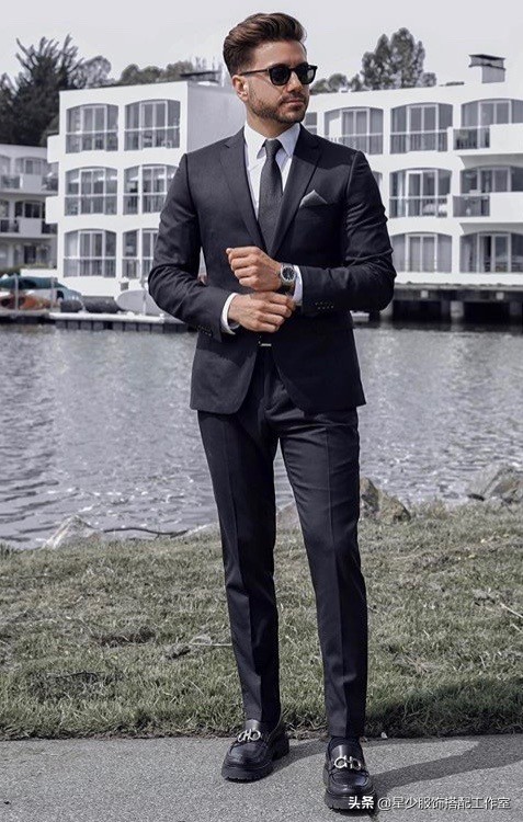 165的个子怎么穿西装,30岁165的男生怎么穿正式西装