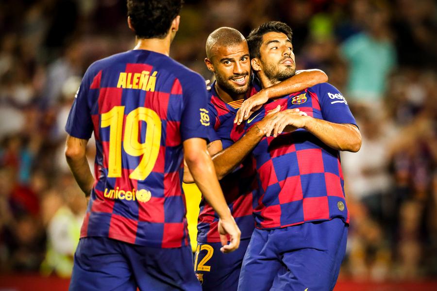 梅西年轻巴萨高光时刻,梅西首秀绝杀巴萨视频