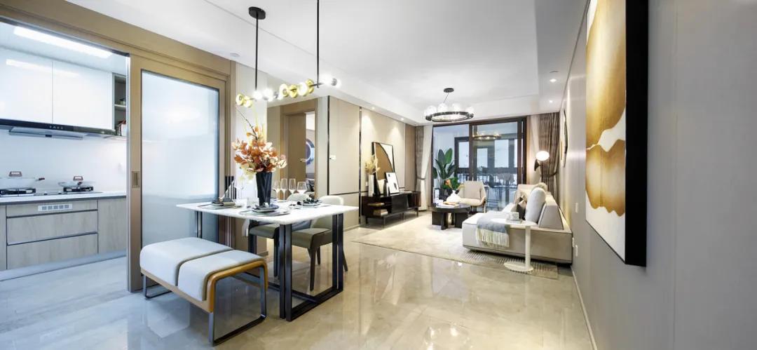 就在明天!江宁红盘营销中心即将盛大公开,改善人群纷纷出动