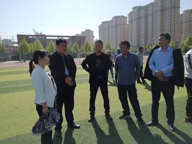 临颍小学足球比赛,临颍县颍川学校足球操