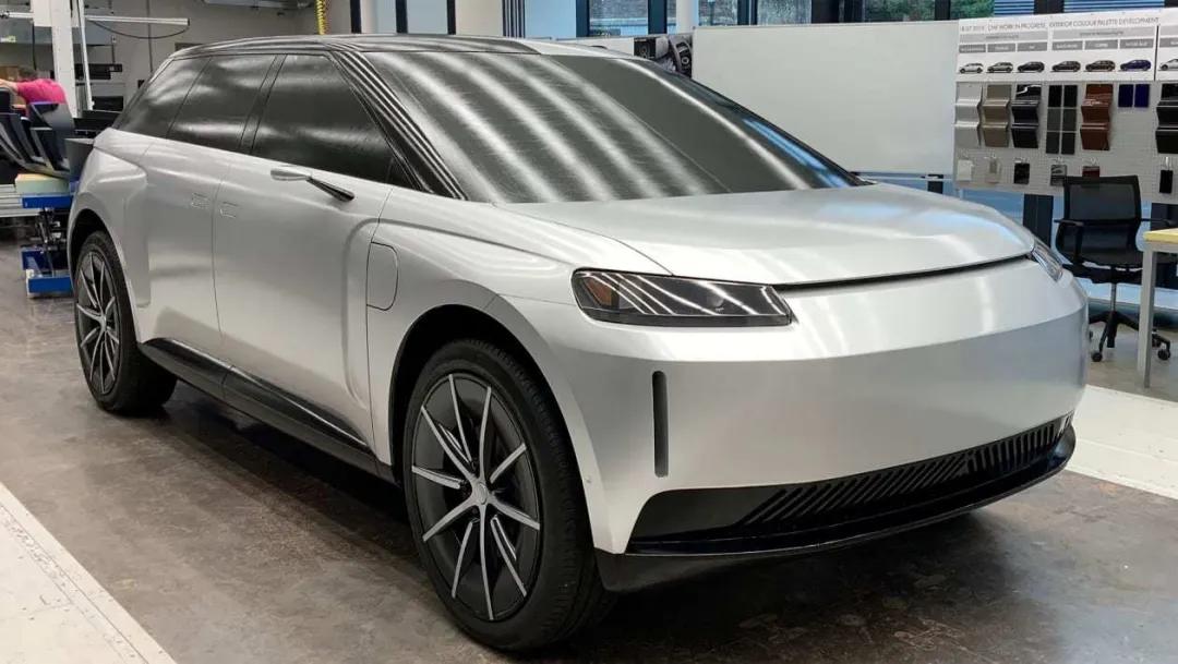 gd新联名鞋,gd同款联名香水