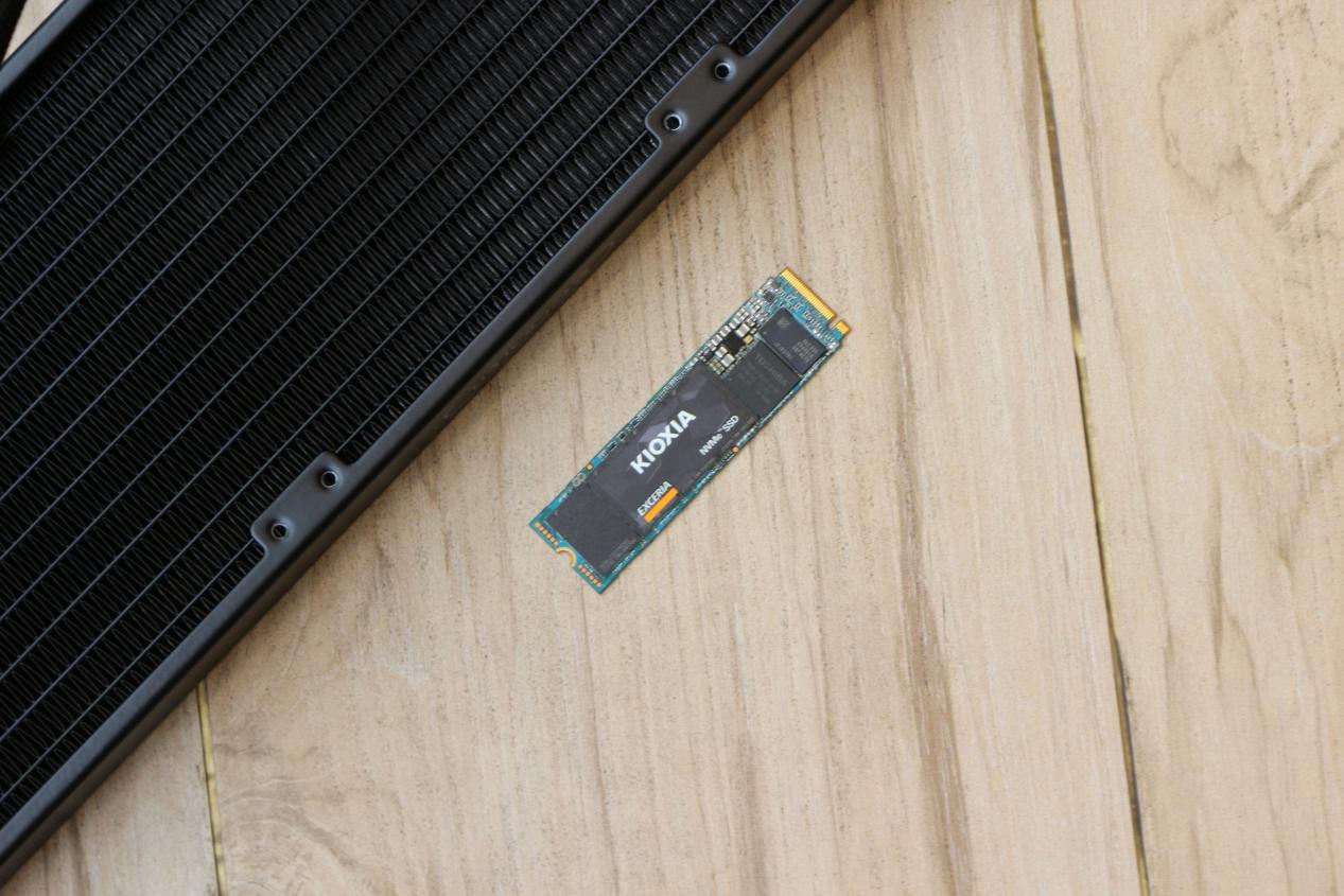 铠侠rc10固态硬盘安装教程,铠侠240g固态硬盘怎么装