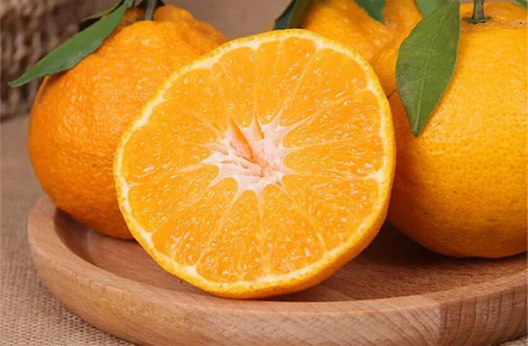 冬季皮肤干燥适合吃什么水果,脸上起皮吃什么水果