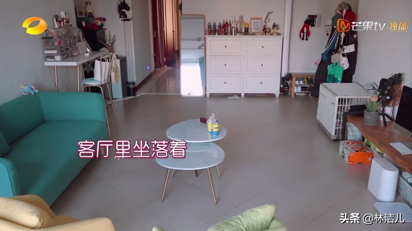 吴昕我家那闺女衣服同款,何雯娜吴昕我家小两口