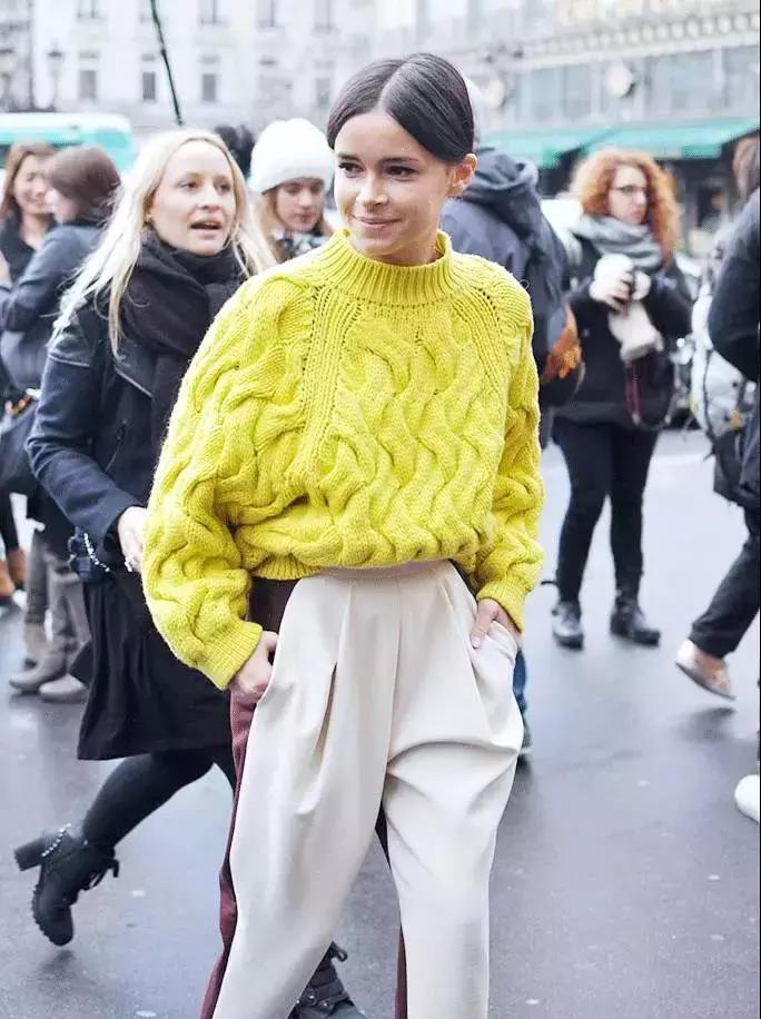 脸大的男生适合高领毛衣吗,为什么穿高领毛衣显脸好看