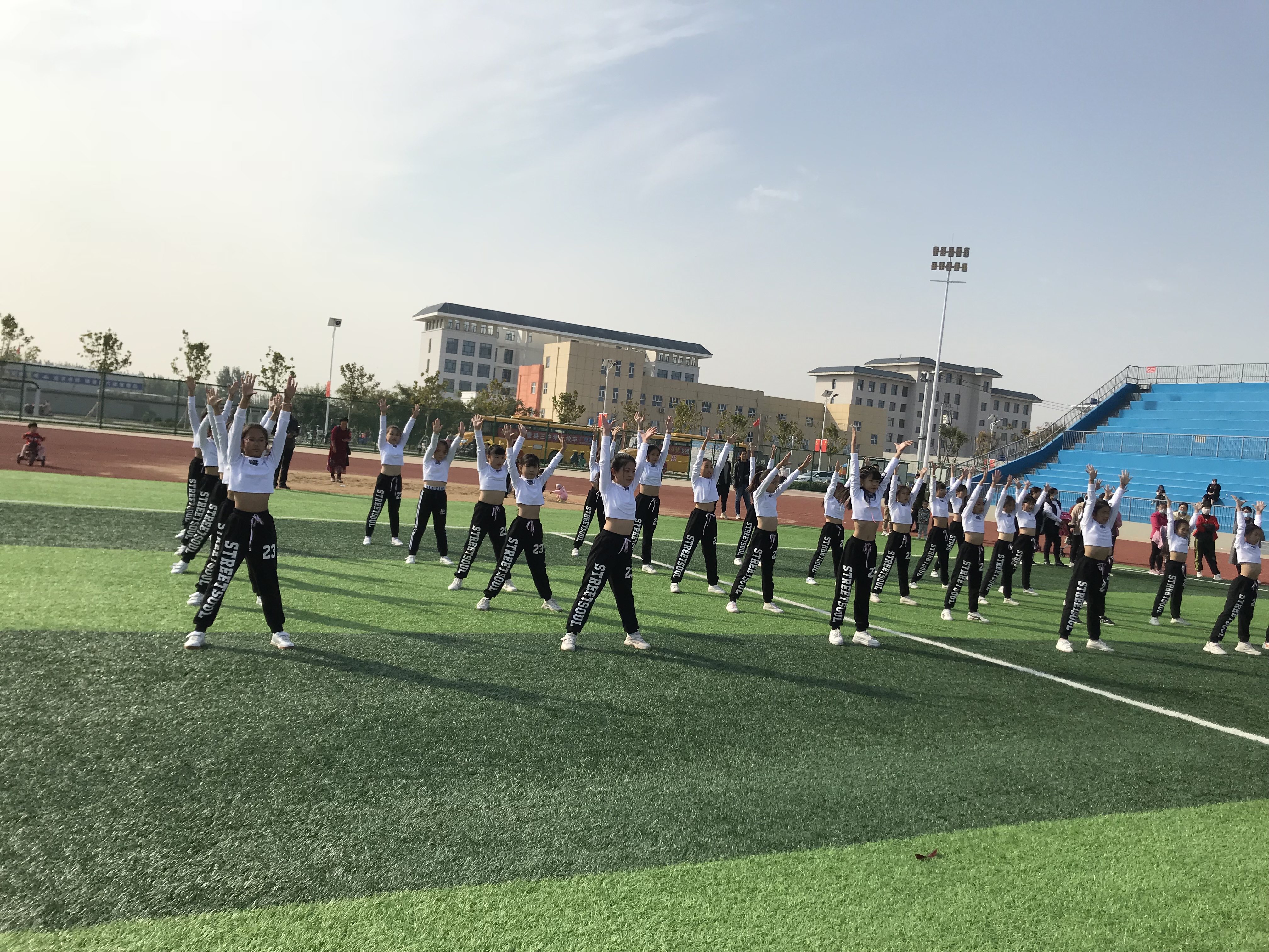 市实小足球比赛直播现场,景县二中足球比赛