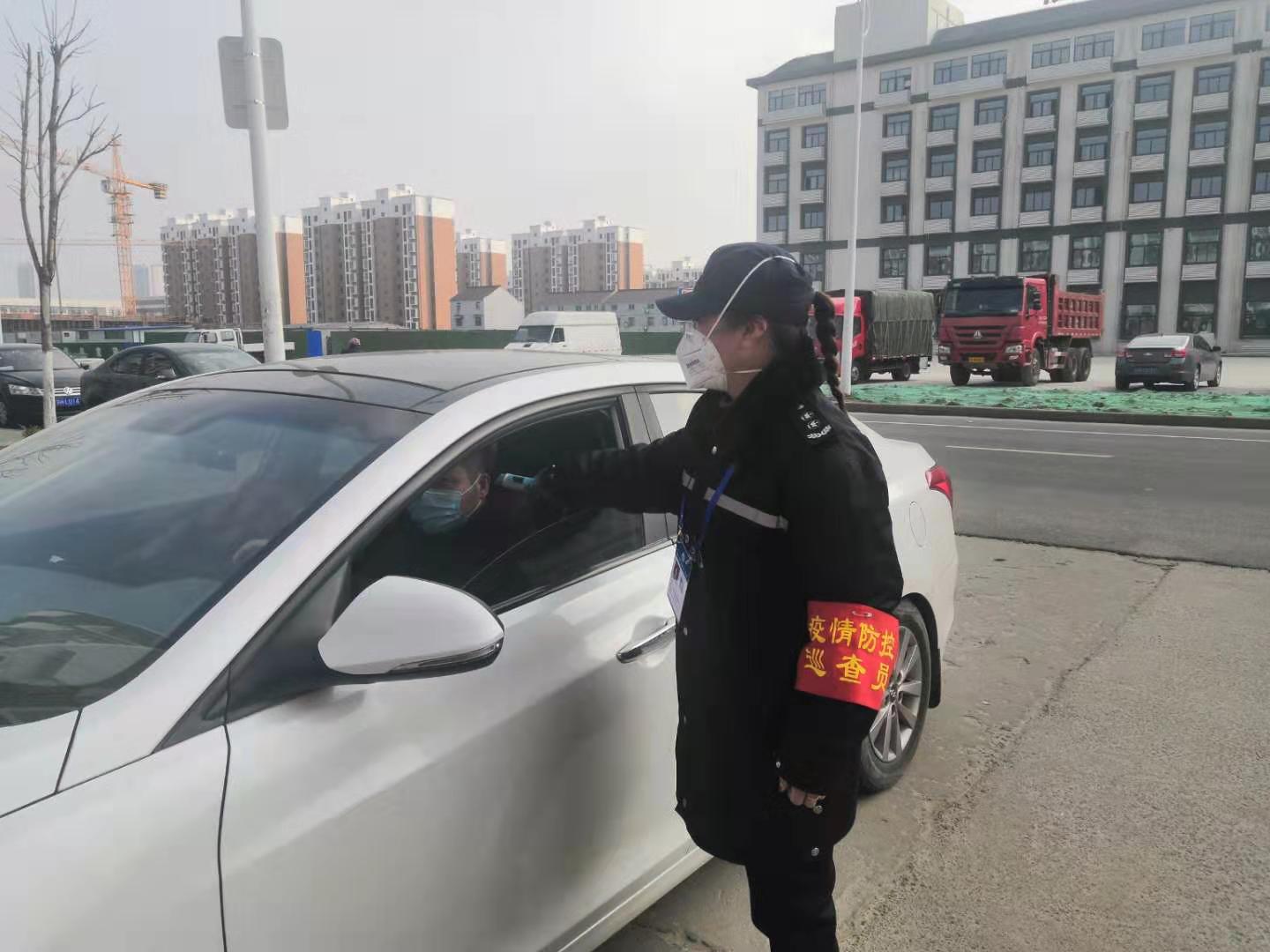 洪泽区高良涧洪泽园三村网格员张苹：用责任与担当守好家门